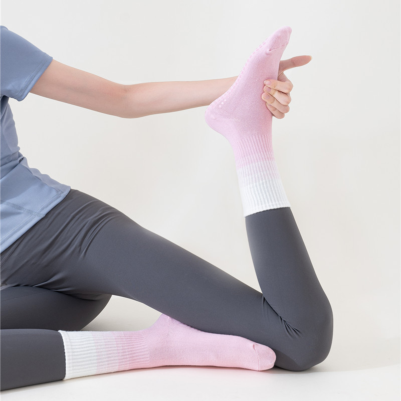 جوارب للفتيات بتدرج لوني وردي، - مراجعة Yoga Pilates Girl وسعره