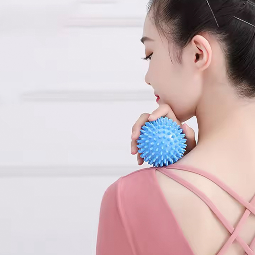 كرة تدليك ذات أشواك بقطر 6 سم، - مراجعة Pilates Yoga Ball وسعره